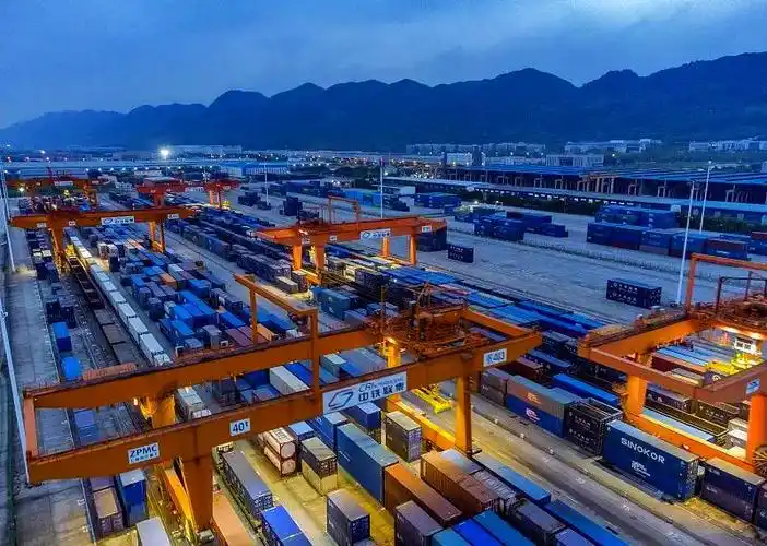 Research Report on Geoeconomics and the "Weaponization" of Trade